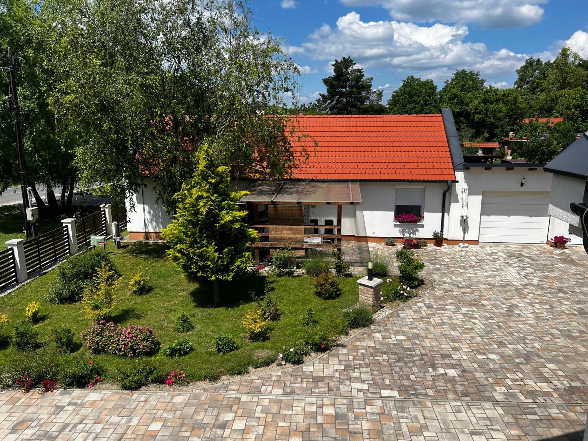 Dreko Panzió&Borbisztró Acomodação com café da manhã Győrújbarát Exterior foto