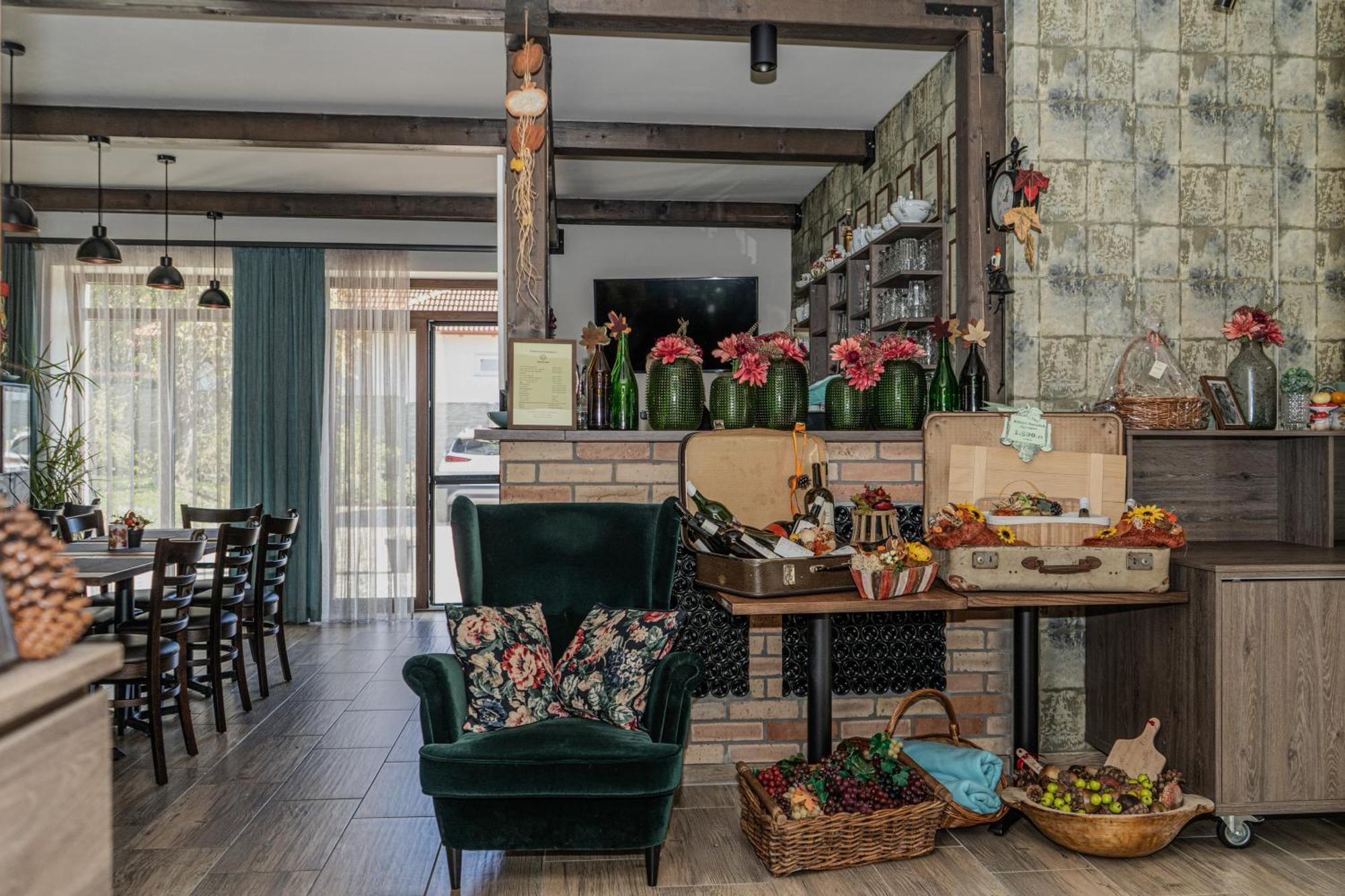 Dreko Panzió&Borbisztró Acomodação com café da manhã Győrújbarát Exterior foto